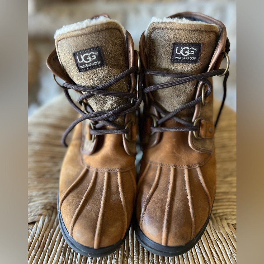 Authentic UGG Women Cecile 7 Brown Leather Waterproof Sheepskin Lined Duck Boots